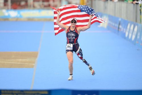 Melissa Stockwell, winner of the womens Paratriathlon TRI-2 category