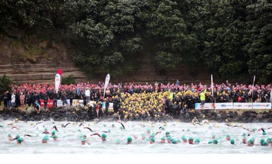 Hundreds of swimmers getting ready for the start of 2012 race