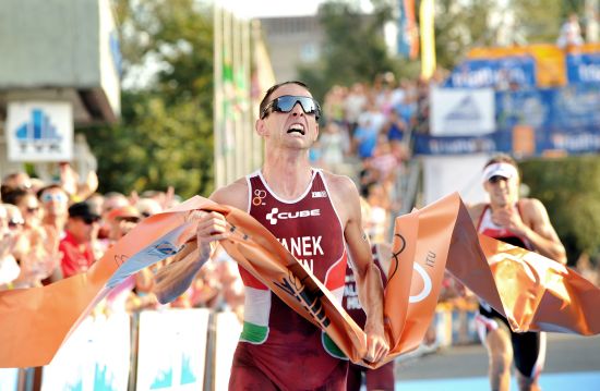 Akos Vanek winning in Tiszaujvaros