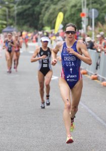 Andrea Hewitt running just behind Gwen Jorgensen